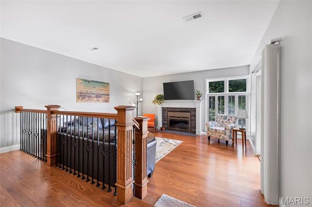 1610 Lake Knoll Drive 1N, Lake St Louis, MO 63367