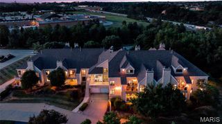 1610 Lake Knoll Drive 1N, Lake St Louis, MO 63367