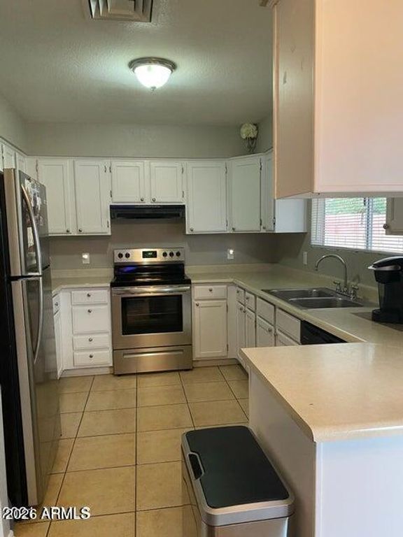8415 W CORRINE Drive 8415 W Cor, Peoria, AZ 85381 — photo 4