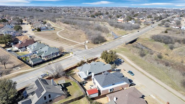 700 N Emma Drive, Arlington, TX 76002