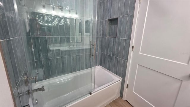 6817 11TH AVENUE NW, Bradenton, FL 34209