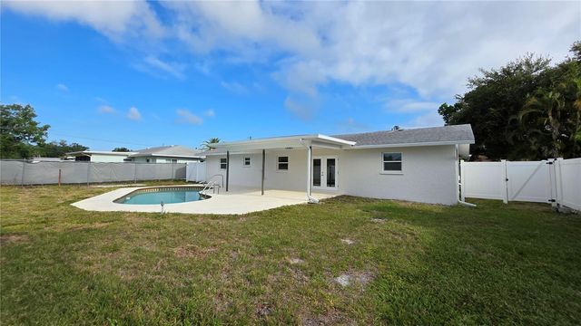 6817 11TH AVENUE NW, Bradenton, FL 34209