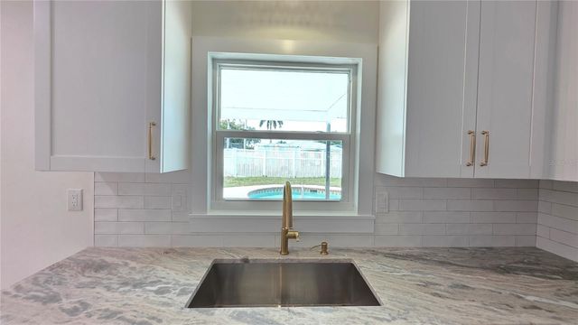 6817 11TH AVENUE NW, Bradenton, FL 34209