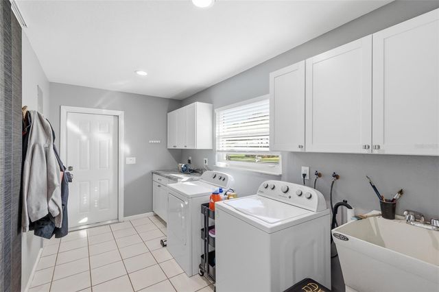 2437 CLEMATIS STREET, Sarasota, FL 34239