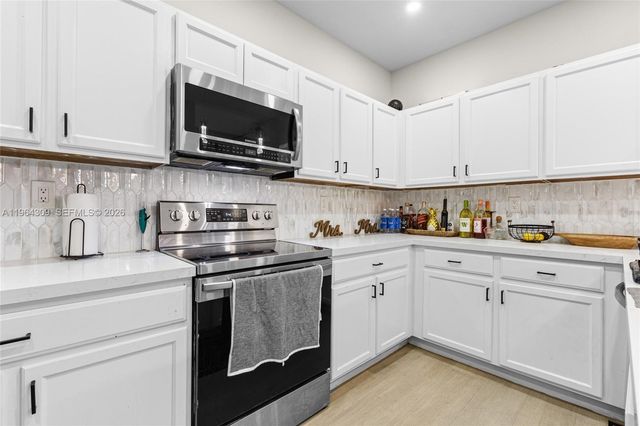 9011 SW 227th St 7, Cutler Bay, FL 33190