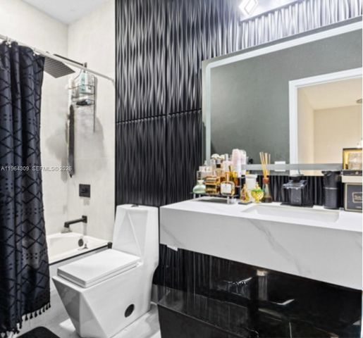 9011 SW 227th St 7, Cutler Bay, FL 33190