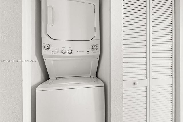 9011 SW 227th St 7, Cutler Bay, FL 33190