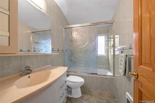 65-24 Ellwell Crescent, Rego Park, NY 11374
