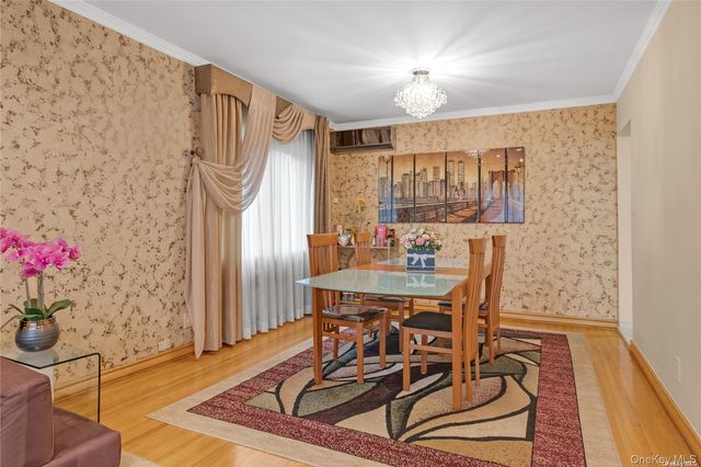 65-24 Ellwell Crescent, Rego Park, NY 11374