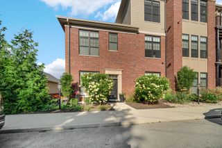 207 Academy Street 100, Valparaiso, IN 46383