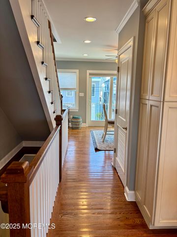 9 Sea Drift Avenue, Highlands, NJ 07732
