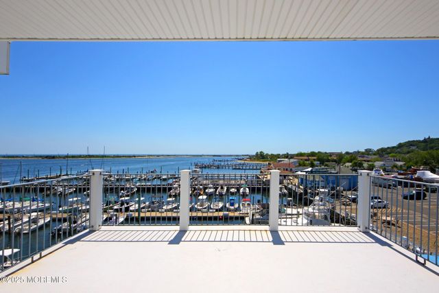 9 Sea Drift Avenue, Highlands, NJ 07732