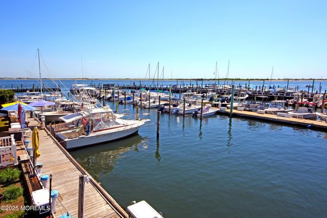 9 Sea Drift Avenue, Highlands, NJ 07732