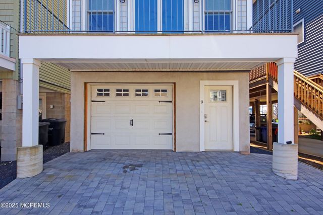 9 Sea Drift Avenue, Highlands, NJ 07732