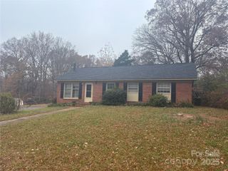 5312 Larewood Drive, Charlotte, NC 28215