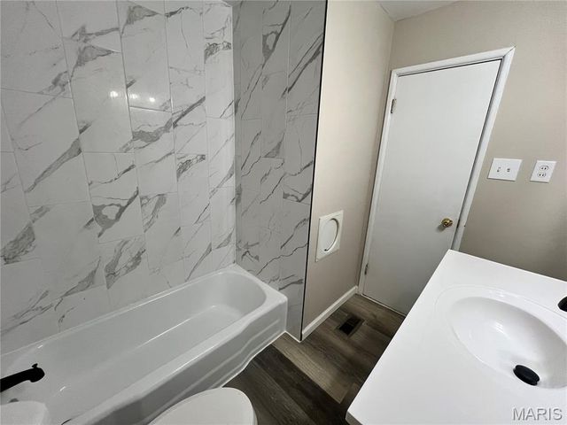 2010 Cordoba Drive, Florissant, MO 63033