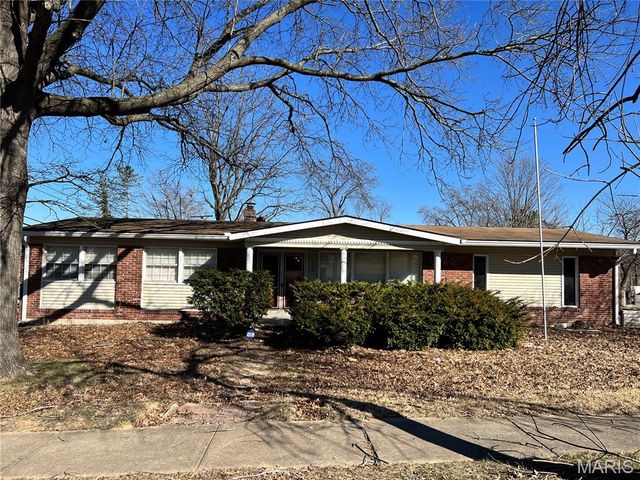 2010 Cordoba Drive, Florissant, MO 63033