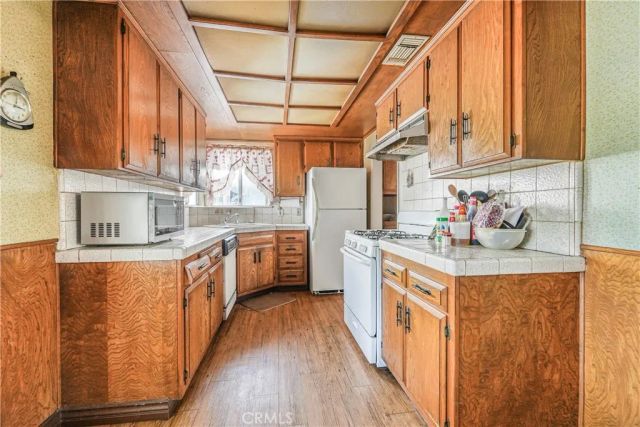 14564 Charlemagne Ave, Bellflower, CA 90706