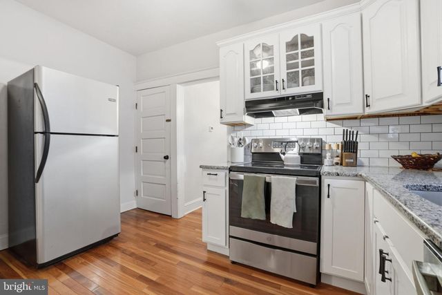 418 E 10TH AVE, Conshohocken, PA 19428