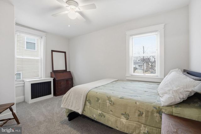 418 E 10TH AVE, Conshohocken, PA 19428