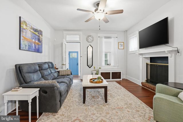 418 E 10TH AVE, Conshohocken, PA 19428