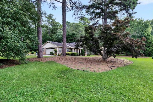 528 Old Tucker Road, Stone Mountain, GA 30087