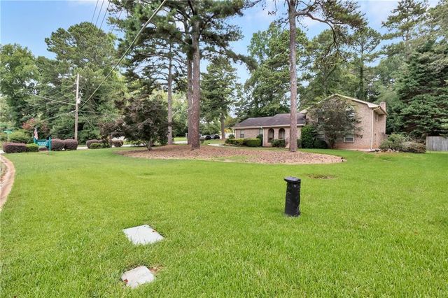 528 Old Tucker Road, Stone Mountain, GA 30087