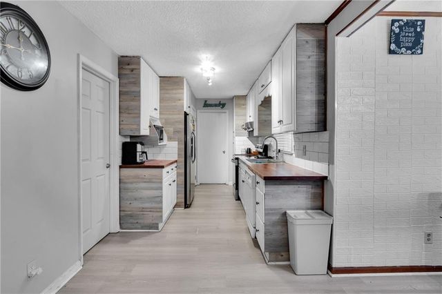 528 Old Tucker Road, Stone Mountain, GA 30087