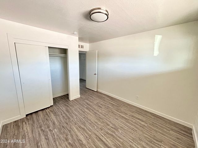 4939 E WILLETTA Street 2, Phoenix, AZ 85008