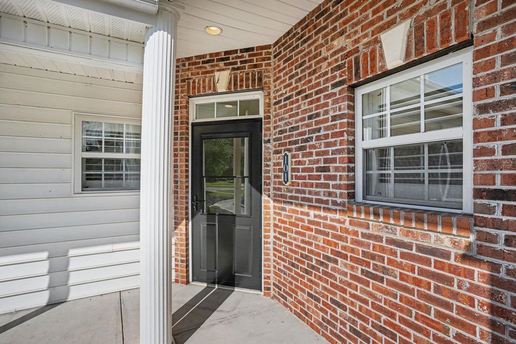 5046 Glenbrook Dr Apt 101, Myrtle Beach, SC 29579 — photo 2
