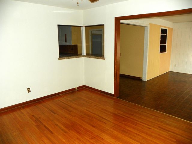 214 N Brookside Parkway, Wichita, KS 67208