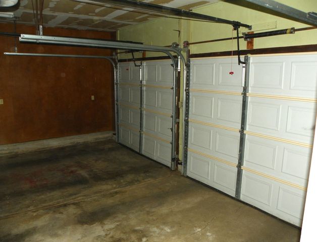 214 N Brookside Parkway, Wichita, KS 67208