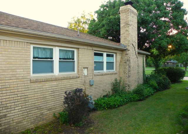 214 N Brookside Parkway, Wichita, KS 67208