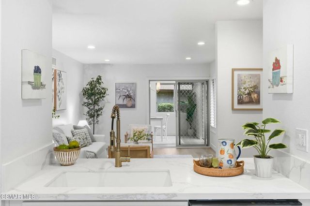 15103 Village 15, Camarillo, CA 93012