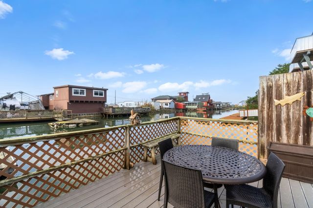 31 Crab Street, Eureka, CA 95503