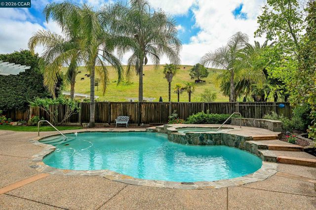 23 Verbena Ct, San Ramon, CA 94582