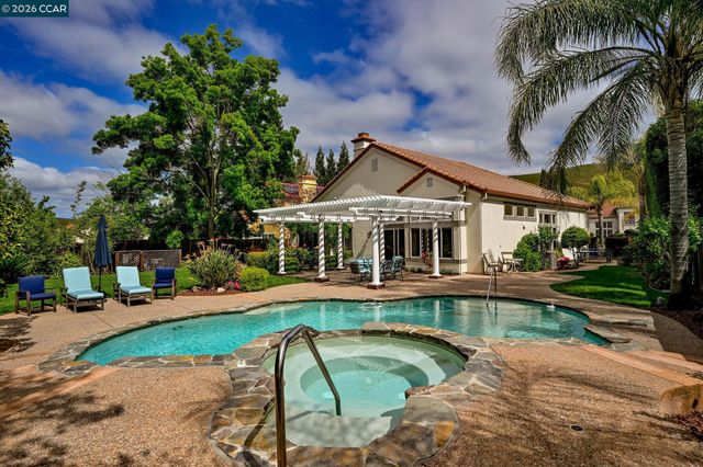 23 Verbena Ct, San Ramon, CA 94582