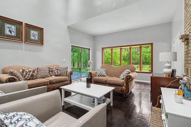 5026 Arbor Valley Lane, Ann Arbor, MI 48105