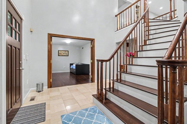 5026 Arbor Valley Lane, Ann Arbor, MI 48105