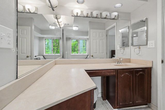 5026 Arbor Valley Lane, Ann Arbor, MI 48105
