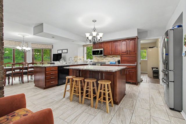 5026 Arbor Valley Lane, Ann Arbor, MI 48105