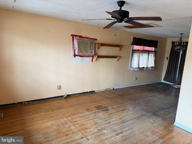 527 BRIAN AVE, Millville, NJ 08332