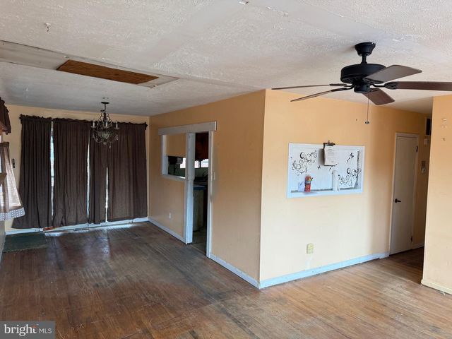 527 BRIAN AVE, Millville, NJ 08332