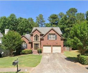 1194 Manor Crest Court NE, Marietta, GA 30068