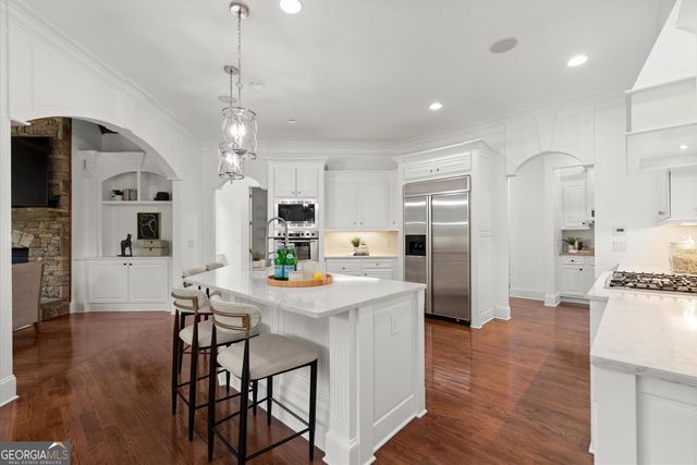 15884 Meadow King Court, Milton, GA 30004