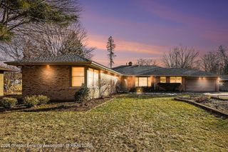 2875 Roseland Avenue, East Lansing, MI 48823