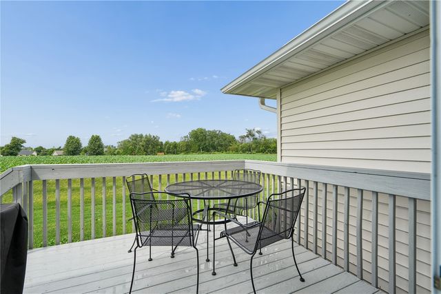 6325 Muirfield Dr SW, Cedar Rapids, IA 52404