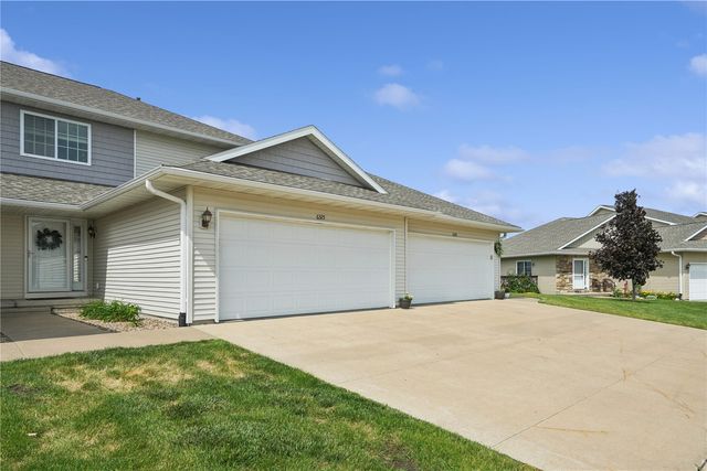 6325 Muirfield Dr SW, Cedar Rapids, IA 52404