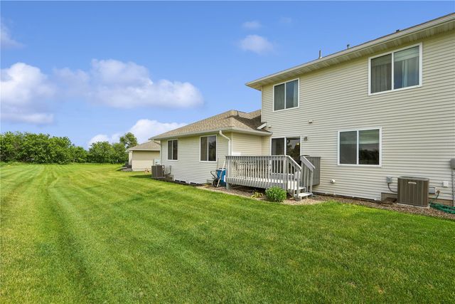 6325 Muirfield Dr SW, Cedar Rapids, IA 52404