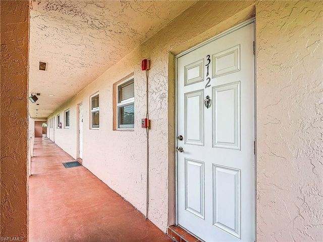 100 Forest Lakes BLVD # 312, Naples, FL 34105